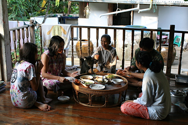 breakfast_mr_naughty_3d7c82.jpg